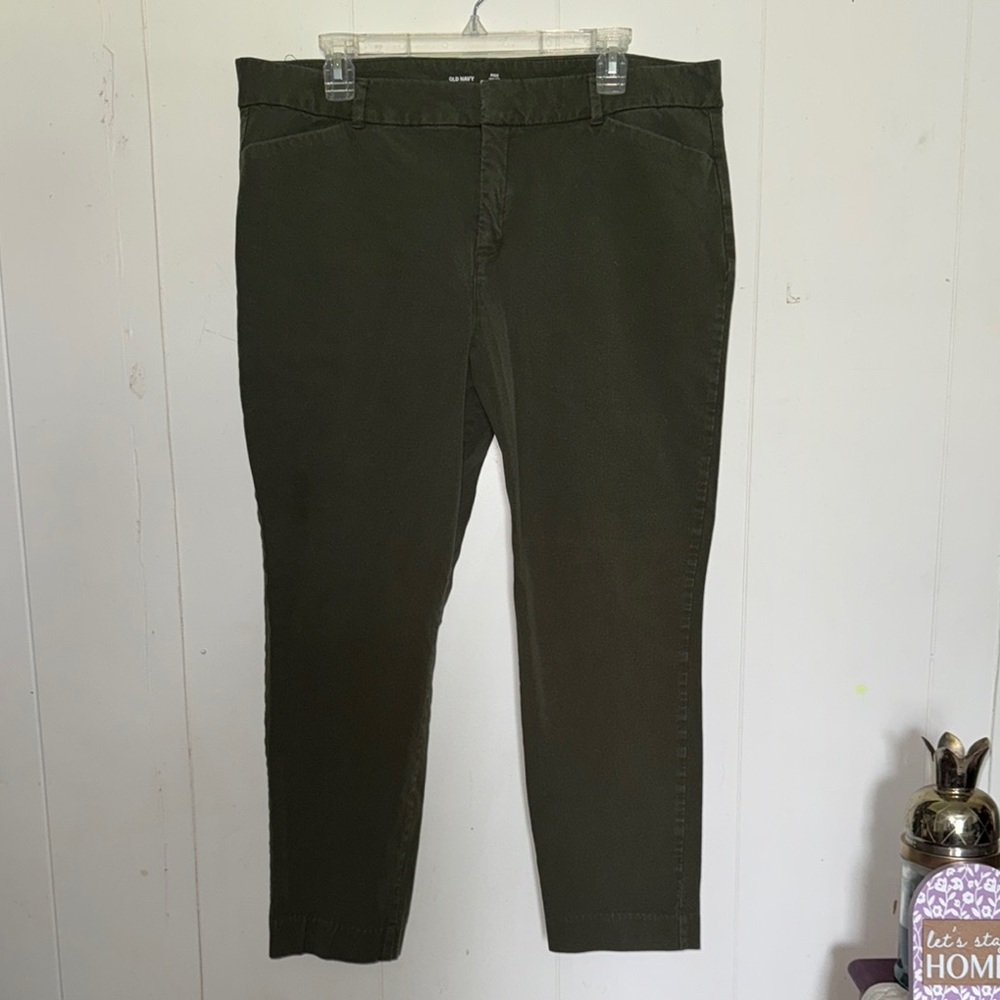 Old Navy Pixie High Rise Size 18 Olive Green Slim Fit Pants
